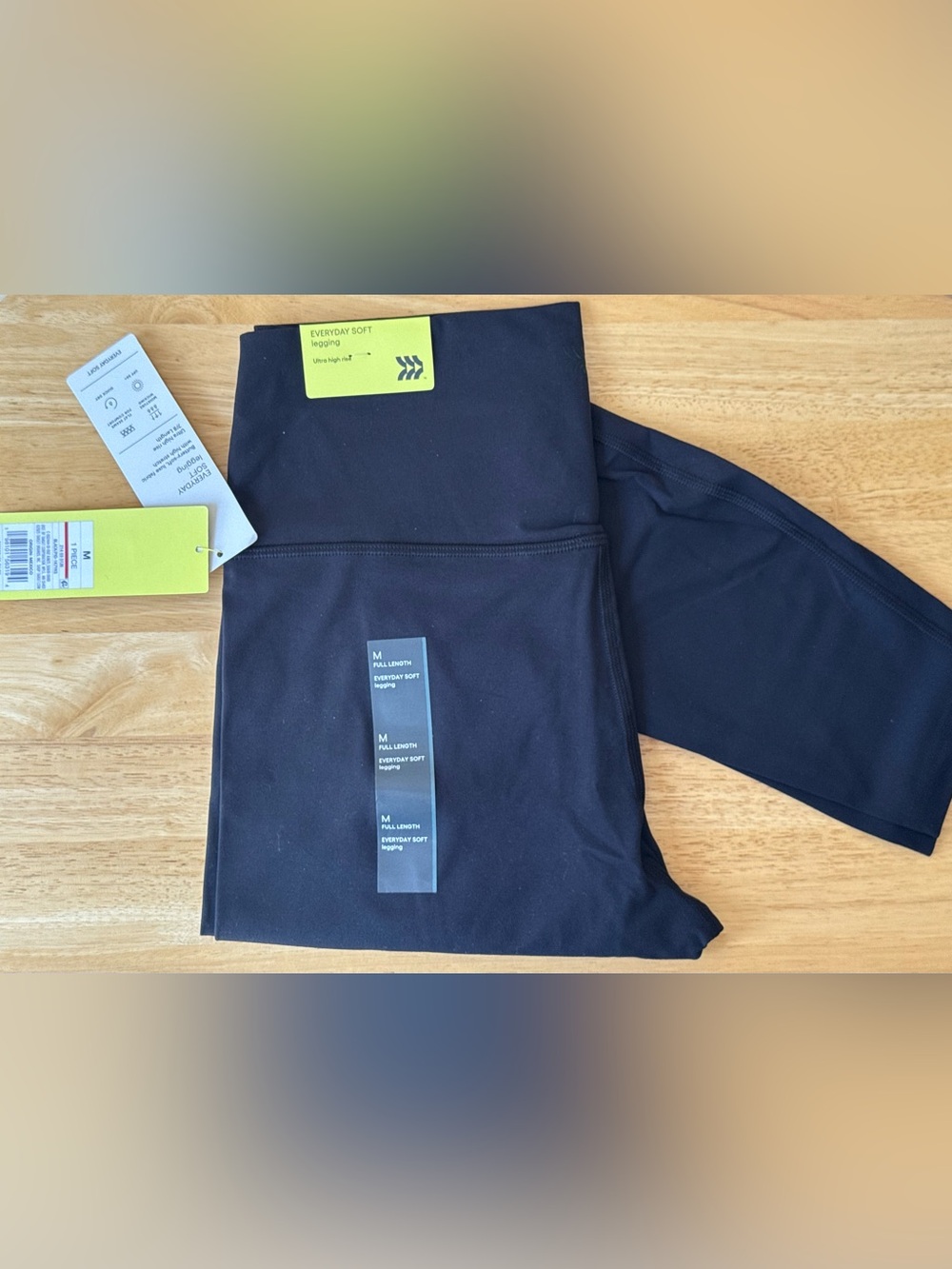 All in Motion Everyday Soft Leggings Black Women’s Medium M NWT